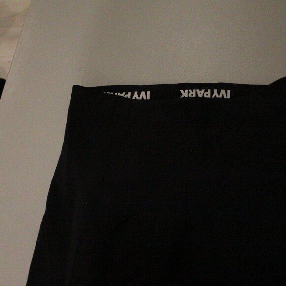 Black Ivy Park Capris Size Large - Picture 2 of 5